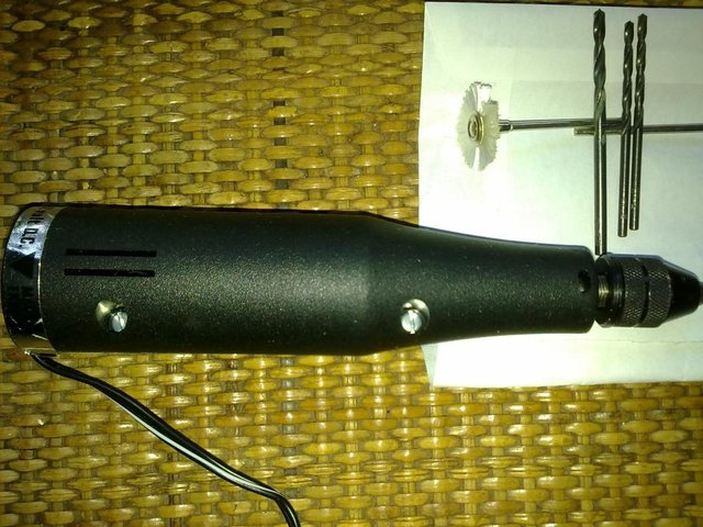 Image 2 of 12 volt Zircon drill