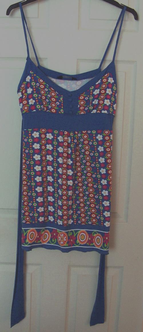 Preview of the first image of Pretty ladies Flowered Dress By Dorothy Perkins - sz 16  B24.