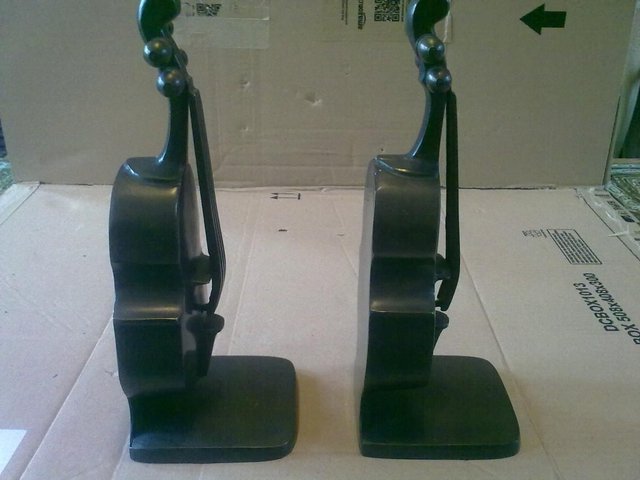 Preview of the first image of Book ends Double Bass in Bronze.