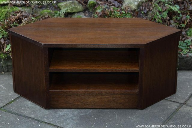 Image 15 of OLD MILL / CHARM DARK OAK TV HI FI CD STAND TABLE CABINET