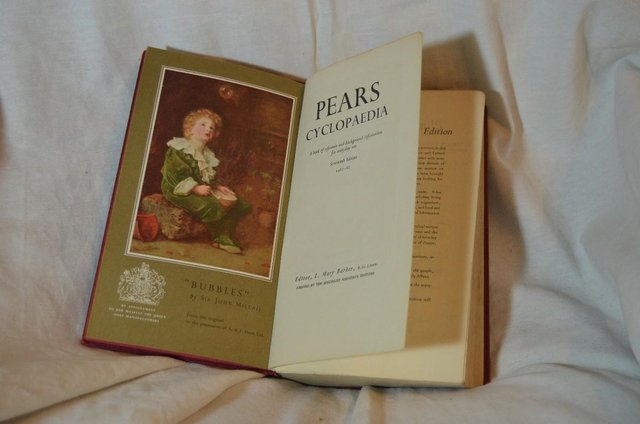 Image 3 of Pears Cyclopaedia 70th Edition