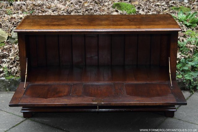 Image 2 of TITCHMARSH & GOODWIN OAK BLANKET DOWER CHEST BOX COFFER