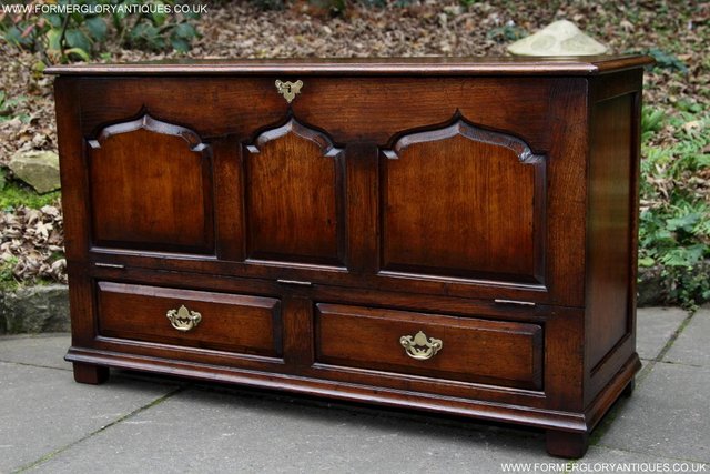 Image 5 of TITCHMARSH & GOODWIN OAK BLANKET DOWER CHEST BOX COFFER