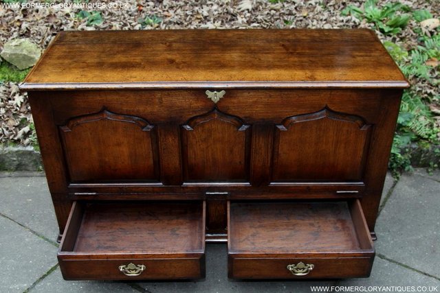 Image 9 of TITCHMARSH & GOODWIN OAK BLANKET DOWER CHEST BOX COFFER