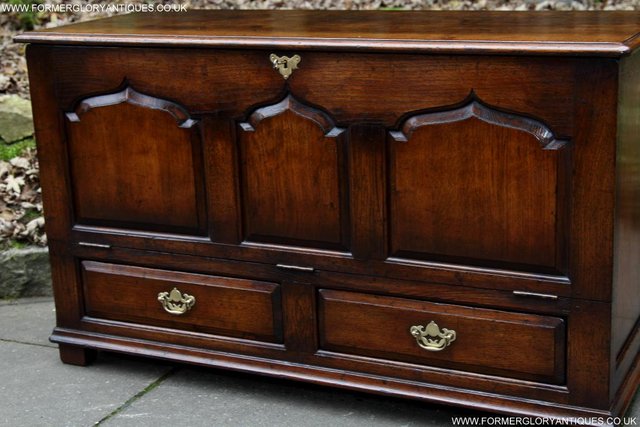 Image 27 of TITCHMARSH & GOODWIN OAK BLANKET DOWER CHEST BOX COFFER