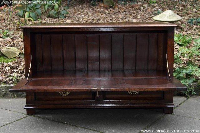 Image 30 of TITCHMARSH & GOODWIN OAK BLANKET DOWER CHEST BOX COFFER