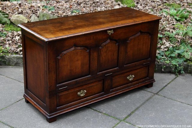 Image 36 of TITCHMARSH & GOODWIN OAK BLANKET DOWER CHEST BOX COFFER