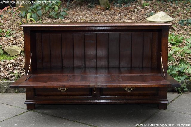 Image 38 of TITCHMARSH & GOODWIN OAK BLANKET DOWER CHEST BOX COFFER