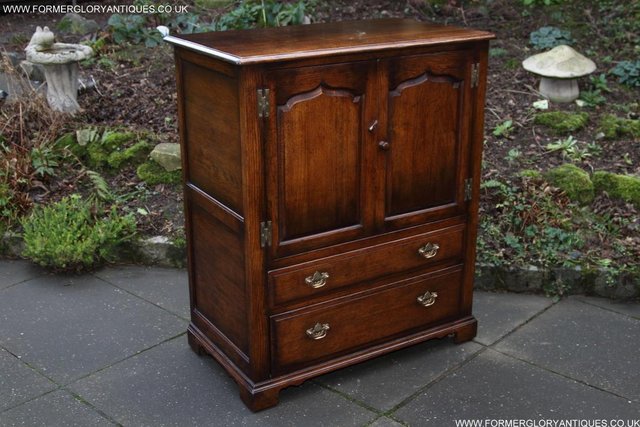 Image 5 of TITCHMARSH AND GOODWIN OAK TV HI FI DVD STAND TABLE CABINET