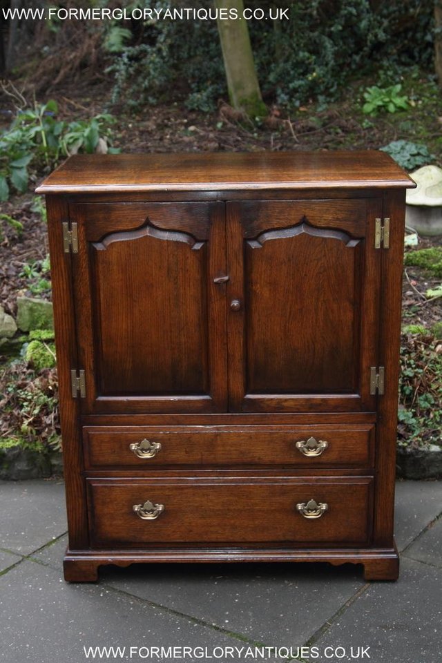 Image 10 of TITCHMARSH AND GOODWIN OAK TV HI FI DVD STAND TABLE CABINET