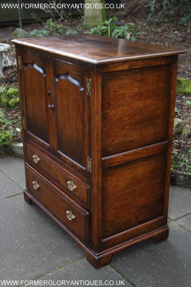 Image 13 of TITCHMARSH AND GOODWIN OAK TV HI FI DVD STAND TABLE CABINET