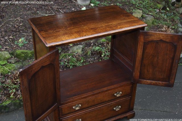 Image 20 of TITCHMARSH AND GOODWIN OAK TV HI FI DVD STAND TABLE CABINET