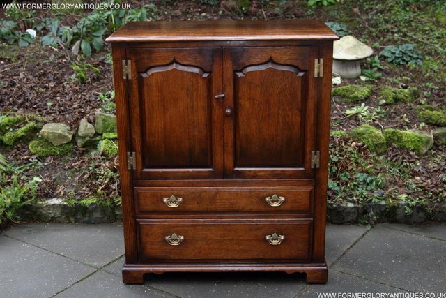 Image 31 of TITCHMARSH AND GOODWIN OAK TV HI FI DVD STAND TABLE CABINET