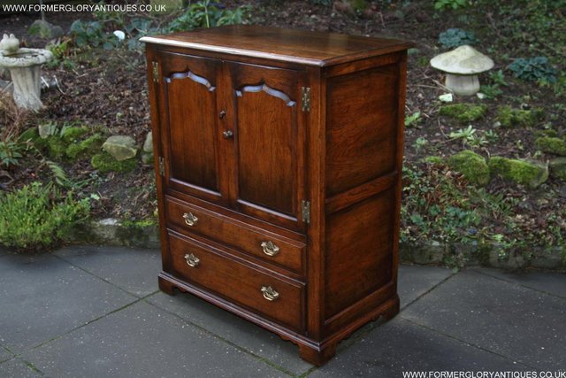 Image 34 of TITCHMARSH AND GOODWIN OAK TV HI FI DVD STAND TABLE CABINET