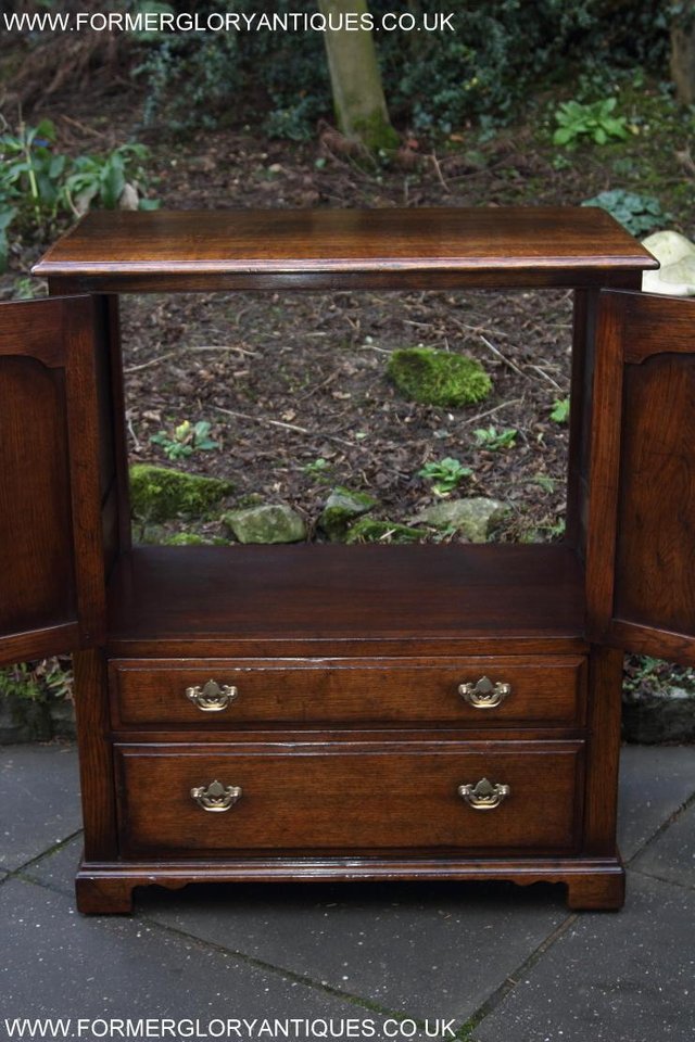 Image 36 of TITCHMARSH AND GOODWIN OAK TV HI FI DVD STAND TABLE CABINET