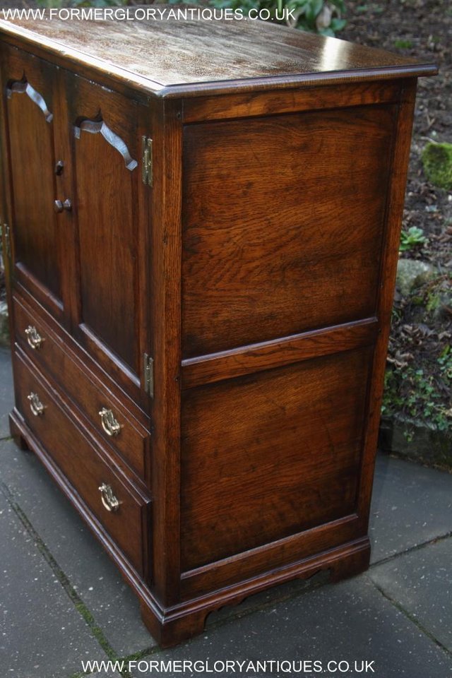 Image 45 of TITCHMARSH AND GOODWIN OAK TV HI FI DVD STAND TABLE CABINET