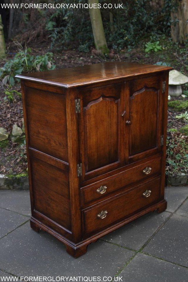 Image 52 of TITCHMARSH AND GOODWIN OAK TV HI FI DVD STAND TABLE CABINET