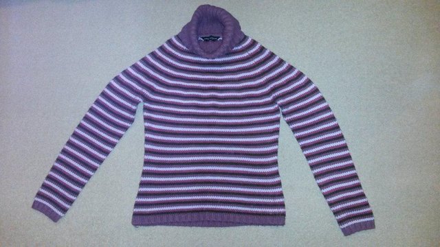 Preview of the first image of Ladies jumper.