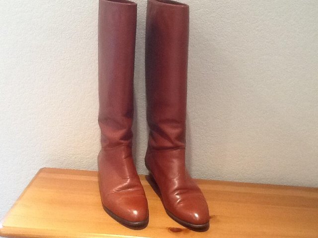Preview of the first image of Ladies Boots.