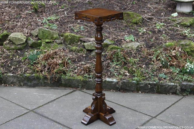 Image 4 of AN OLD CHARM JAYCEE LIGHT OAK DISPLAY PLANT LAMP STAND TABLE