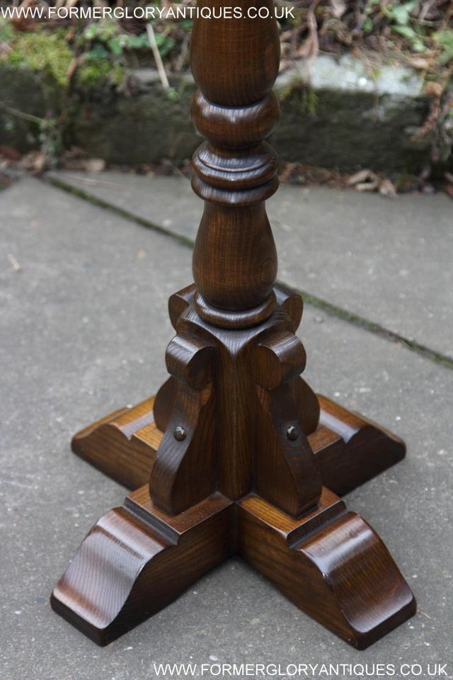 Image 11 of AN OLD CHARM JAYCEE LIGHT OAK DISPLAY PLANT LAMP STAND TABLE