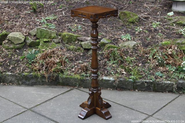 Image 24 of AN OLD CHARM JAYCEE LIGHT OAK DISPLAY PLANT LAMP STAND TABLE