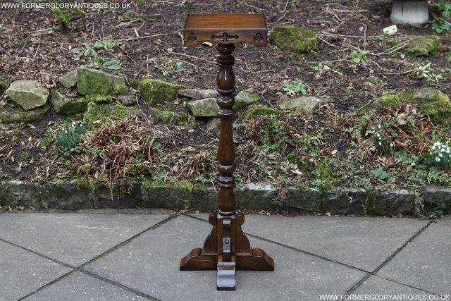 Image 31 of AN OLD CHARM JAYCEE LIGHT OAK DISPLAY PLANT LAMP STAND TABLE