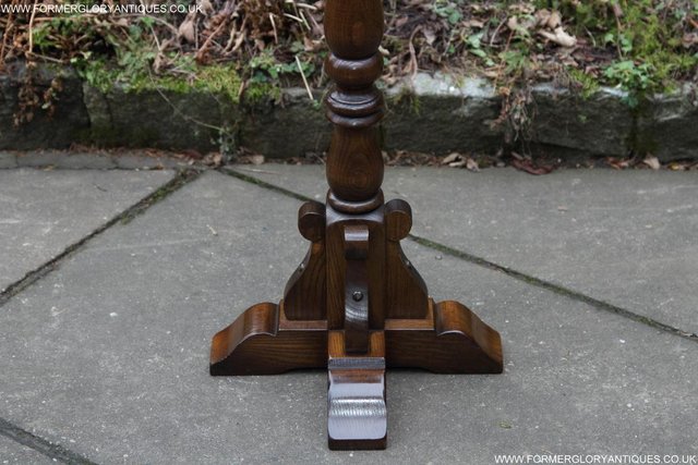 Image 33 of AN OLD CHARM JAYCEE LIGHT OAK DISPLAY PLANT LAMP STAND TABLE
