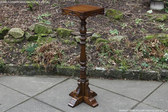 Image 40 of AN OLD CHARM JAYCEE LIGHT OAK DISPLAY PLANT LAMP STAND TABLE