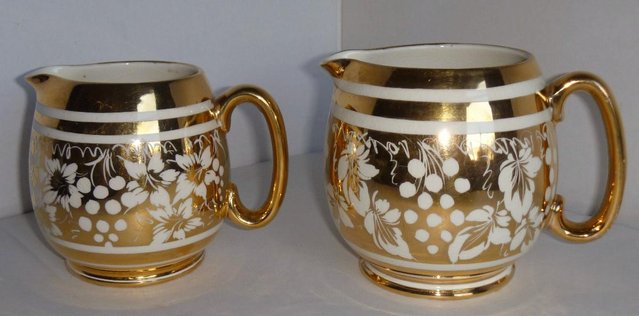 Preview of the first image of Vintage Gold Sadler Jugs.