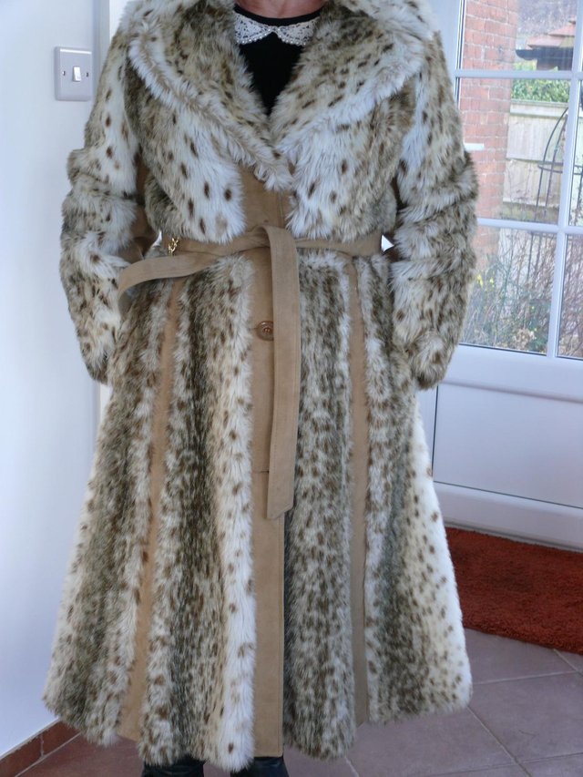 Preview of the first image of Vintage Faux Fur Coat Full length size 12.