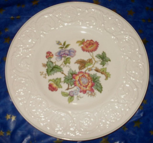 Image 3 of Wedgwood Dinner Plate  10.5 inches