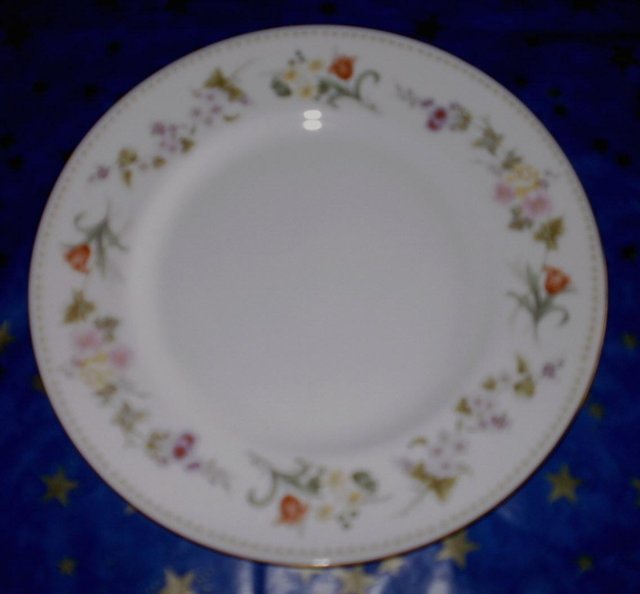 Preview of the first image of Wedgwood Dinner Plate Mirabelle.