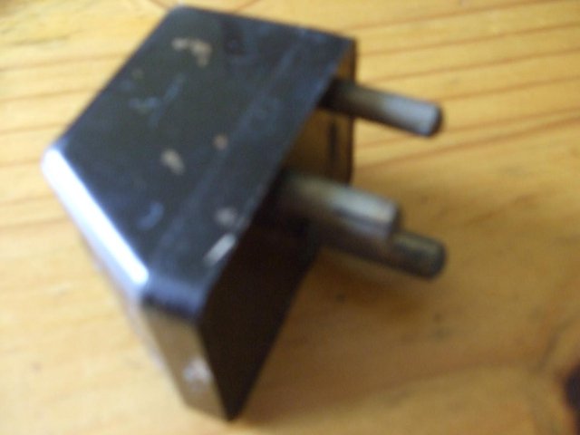 Image 3 of 15 ampWALL SOCKET ADAPTOR ROUND PIN  (ONLY £1.00)