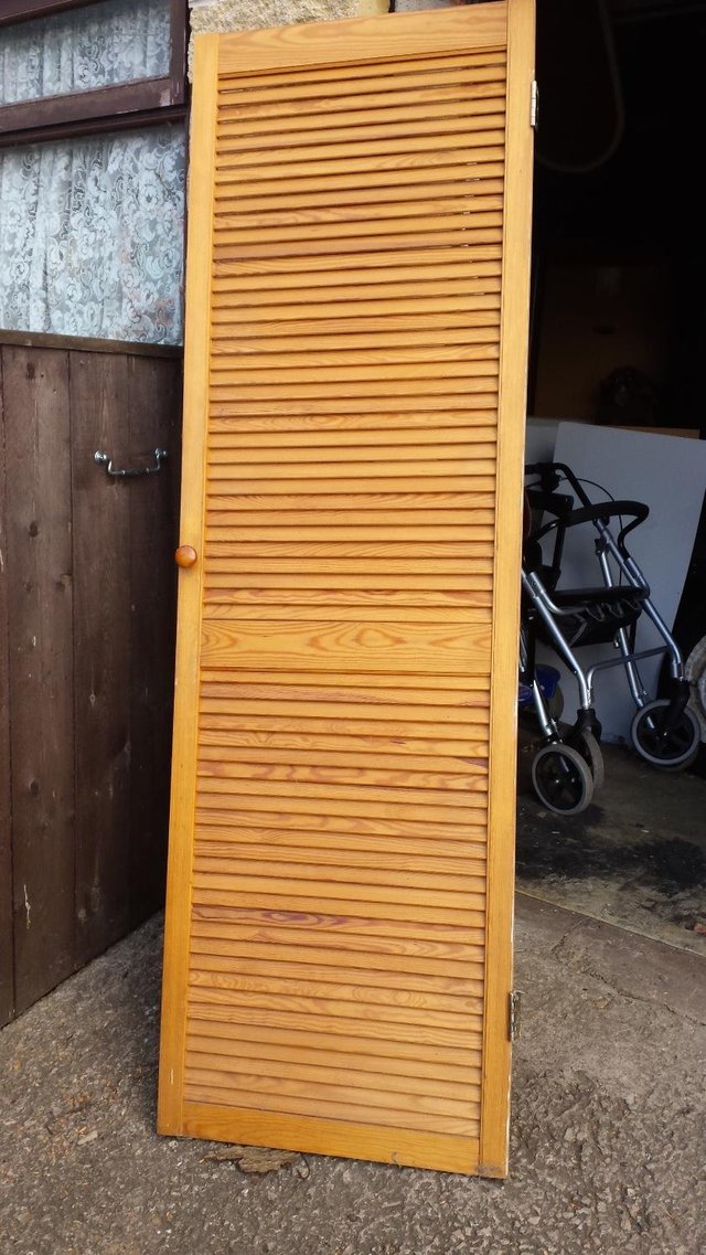 Preview of the first image of slatted door.