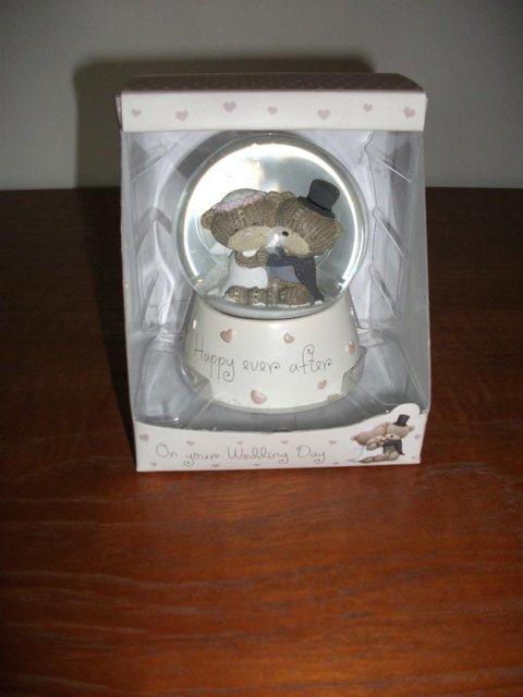 Preview of the first image of WEDDING SNOW GLOBE (ideal gift).