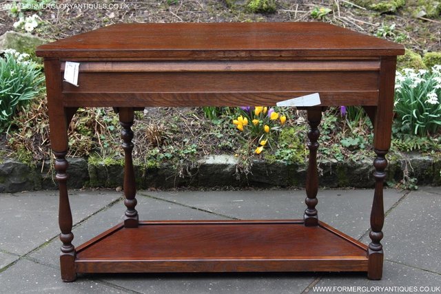 Image 7 of AN OLD CHARM TUDOR OAK COFFEE LAMP HALL CANTED CONSOLE TABLE