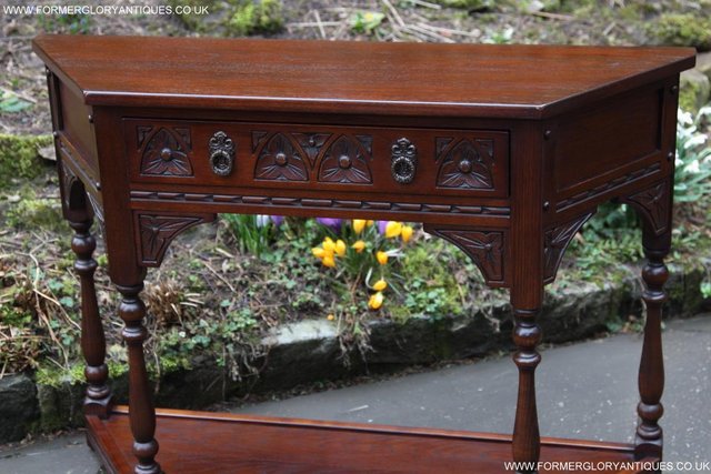 Image 18 of AN OLD CHARM TUDOR OAK COFFEE LAMP HALL CANTED CONSOLE TABLE