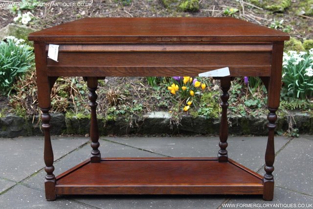 Image 42 of AN OLD CHARM TUDOR OAK COFFEE LAMP HALL CANTED CONSOLE TABLE