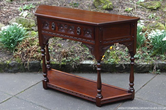 Image 44 of AN OLD CHARM TUDOR OAK COFFEE LAMP HALL CANTED CONSOLE TABLE