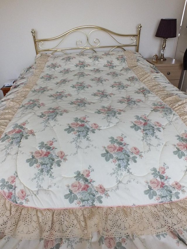 Image 2 of Dorma Chestnut Hill Bedspread (New)