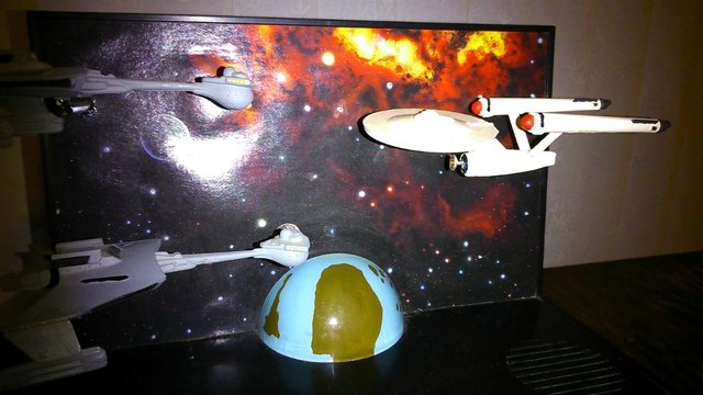 Preview of the first image of Klingon bird of prey with starship enterprise.