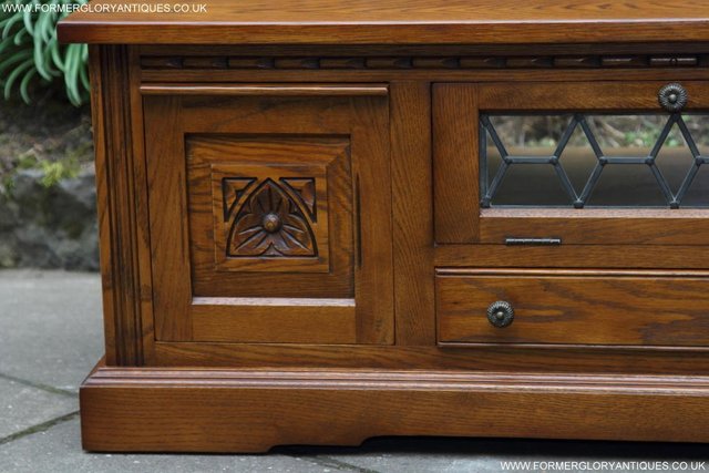 Image 10 of AN OLD CHARM OAK TV STAND BASE TABLE HI FI DVD CD CABINET