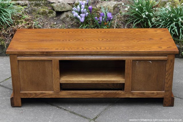 Image 11 of AN OLD CHARM OAK TV STAND BASE TABLE HI FI DVD CD CABINET