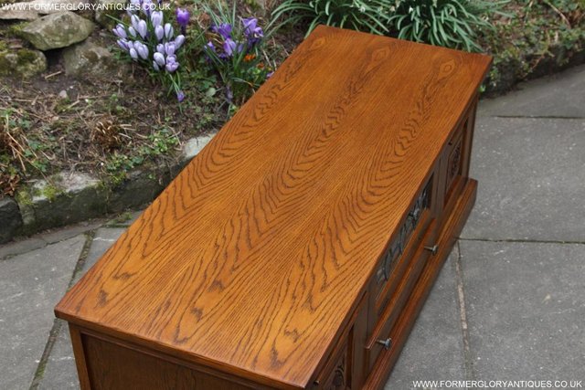 Image 14 of AN OLD CHARM OAK TV STAND BASE TABLE HI FI DVD CD CABINET