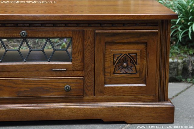 Image 17 of AN OLD CHARM OAK TV STAND BASE TABLE HI FI DVD CD CABINET