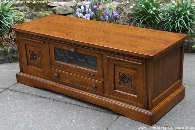 Image 22 of AN OLD CHARM OAK TV STAND BASE TABLE HI FI DVD CD CABINET