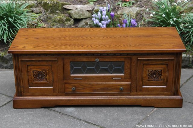 Image 24 of AN OLD CHARM OAK TV STAND BASE TABLE HI FI DVD CD CABINET