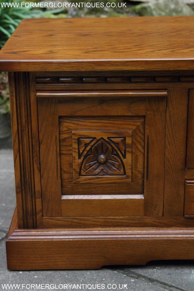 Image 37 of AN OLD CHARM OAK TV STAND BASE TABLE HI FI DVD CD CABINET