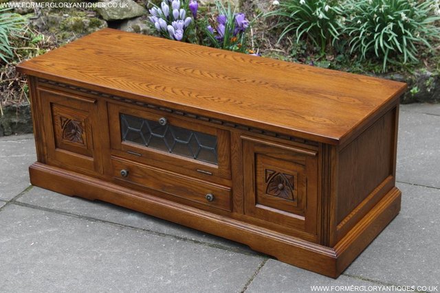 Image 39 of AN OLD CHARM OAK TV STAND BASE TABLE HI FI DVD CD CABINET